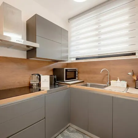 Elena's Garden Luxury 3*
