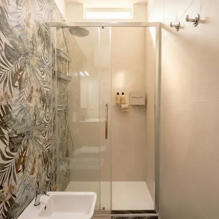 Апарт-готель Elena's Garden Luxury 3*